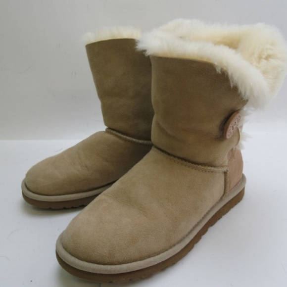 UGG Shoes - 😄😄 AUSTRALIA UGG BAILEY BOOTS